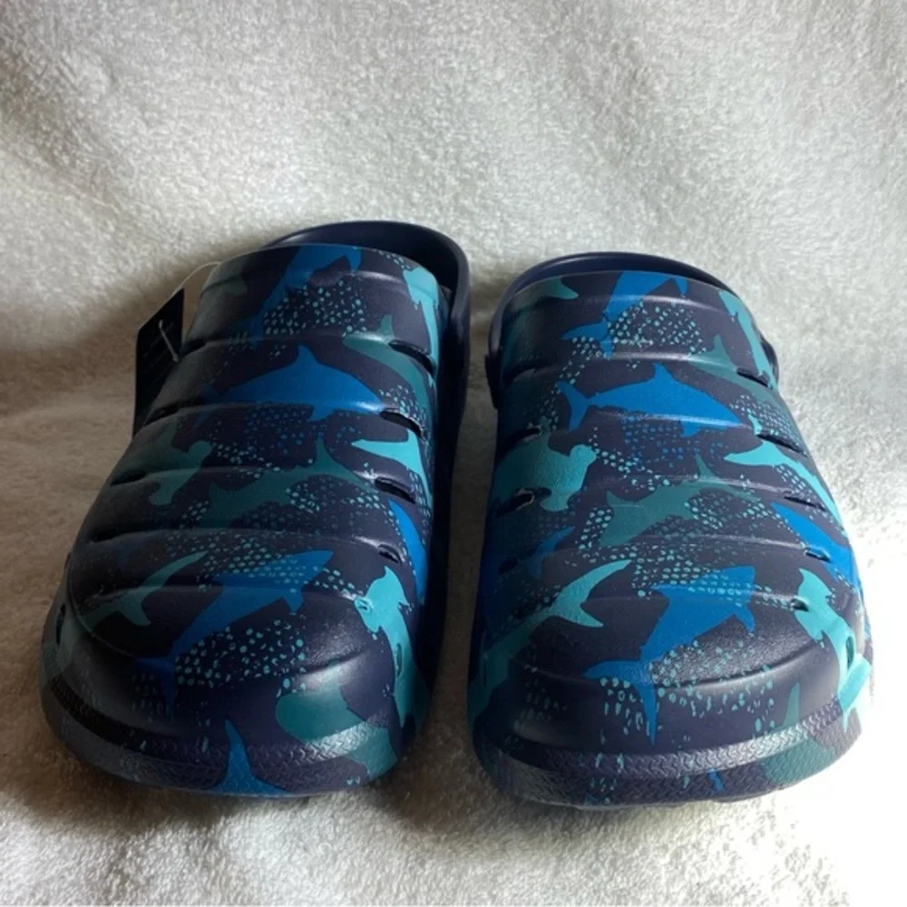 Rugged Shark Week Shoes Mens Size 12 Sandals Slip On Blue Shark Print‎ New